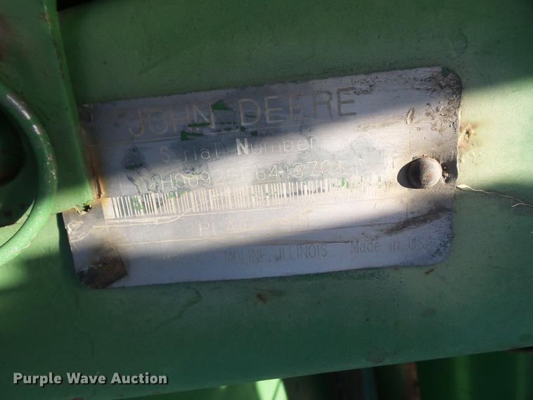 image for item DA6965 1983 John Deere 8820 Turbo combine