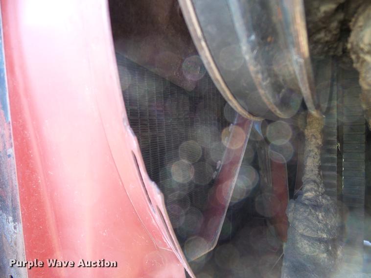 image for item DA6966 1977 International 1086 tractor