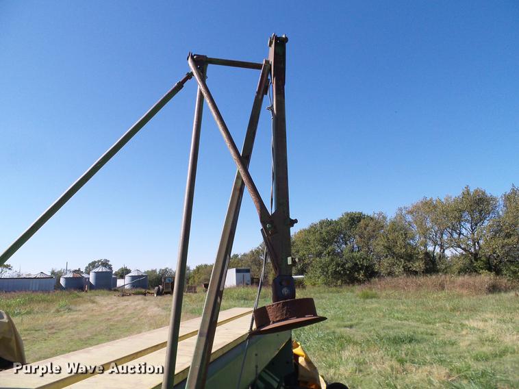 image for item DA6967 (2) John Deere 8300 grain drills