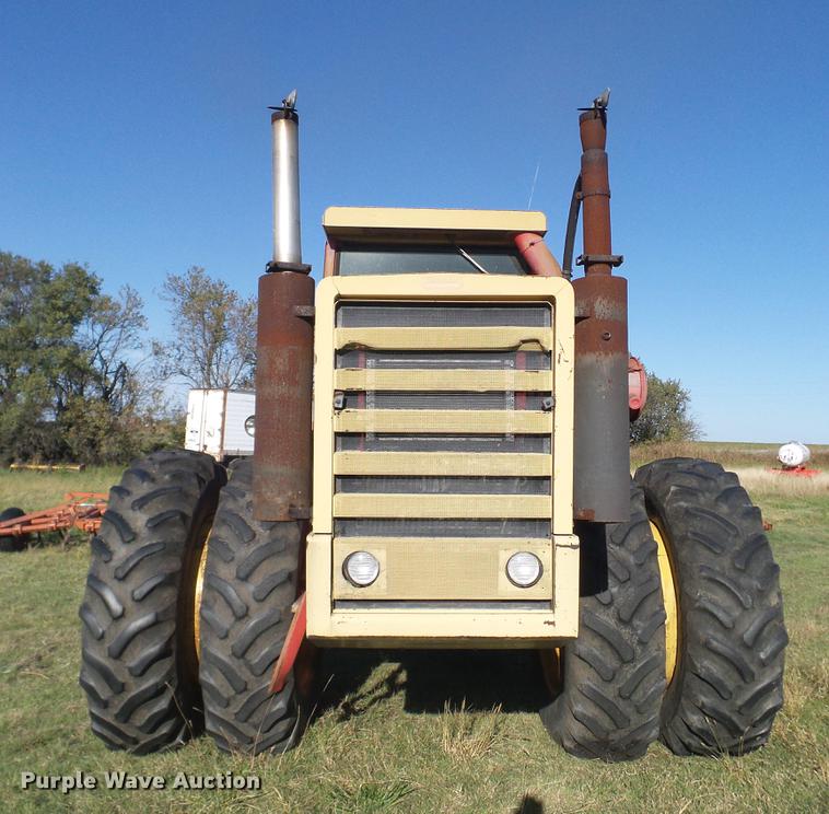 image for item DA6971 1976 Versatile 900 Series II 4WD tractor