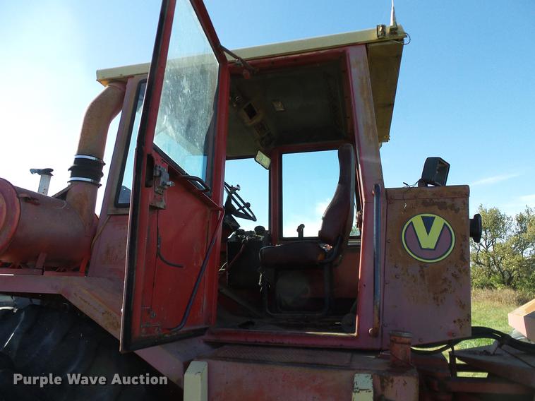 image for item DA6971 1976 Versatile 900 Series II 4WD tractor