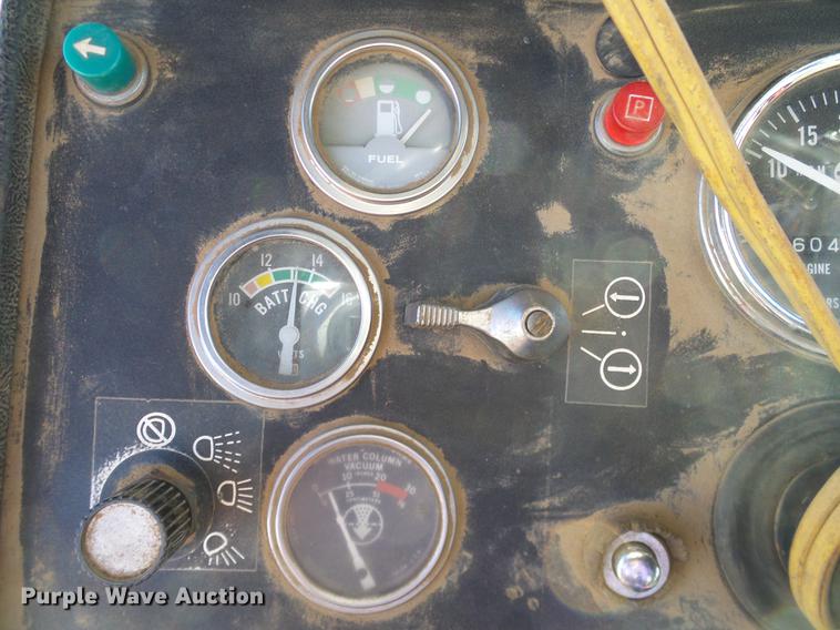 image for item DA6971 1976 Versatile 900 Series II 4WD tractor