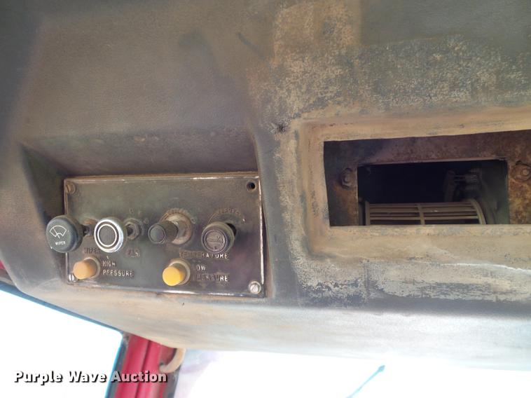 image for item DA6971 1976 Versatile 900 Series II 4WD tractor