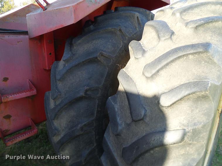 image for item DA6971 1976 Versatile 900 Series II 4WD tractor