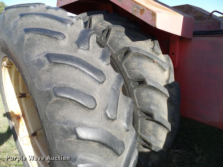 image for item DA6971 1976 Versatile 900 Series II 4WD tractor