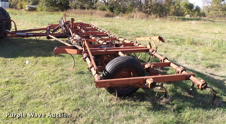 image for item DA6972 Allis Chalmers 1300 field cultivator