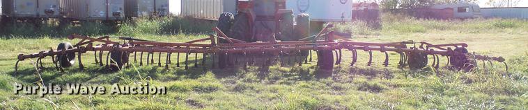 image for item DA6972 Allis Chalmers 1300 field cultivator