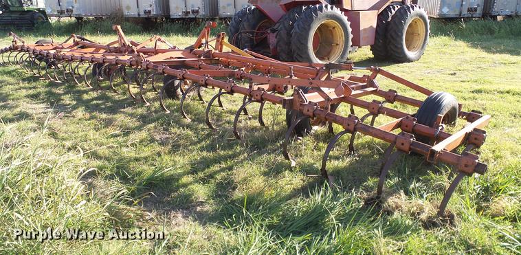 image for item DA6972 Allis Chalmers 1300 field cultivator