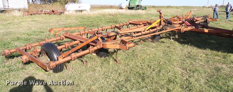 image for item DA6972 Allis Chalmers 1300 field cultivator
