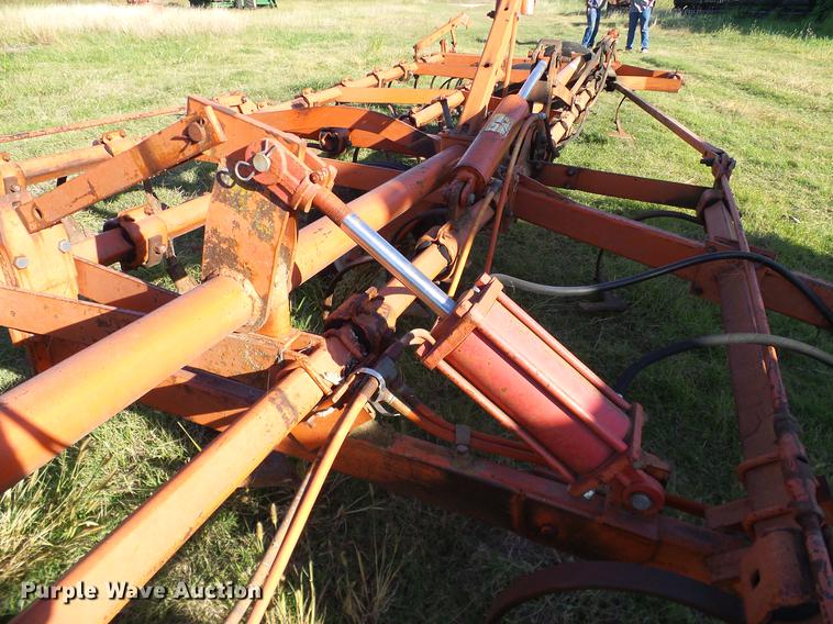 image for item DA6972 Allis Chalmers 1300 field cultivator