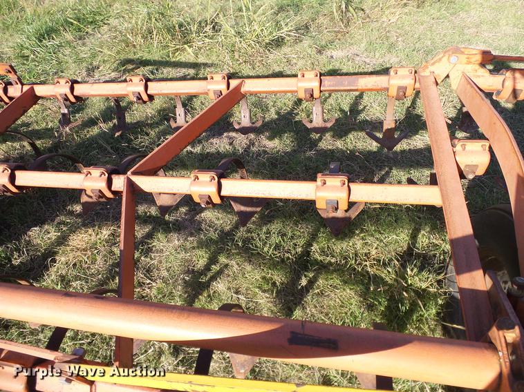 image for item DA6972 Allis Chalmers 1300 field cultivator