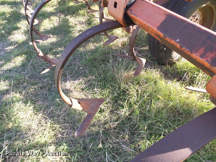 image for item DA6972 Allis Chalmers 1300 field cultivator