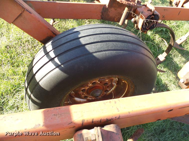 image for item DA6972 Allis Chalmers 1300 field cultivator