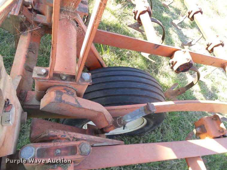 image for item DA6972 Allis Chalmers 1300 field cultivator