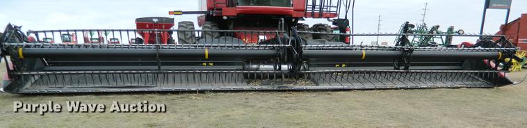 image for item DB1164 2013 Case IH 216240M102BK draper head