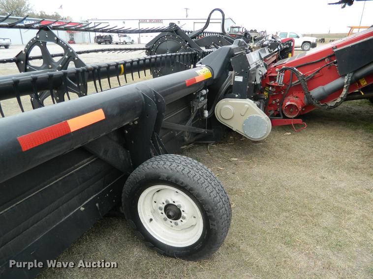 image for item DB1164 2013 Case IH 216240M102BK draper head