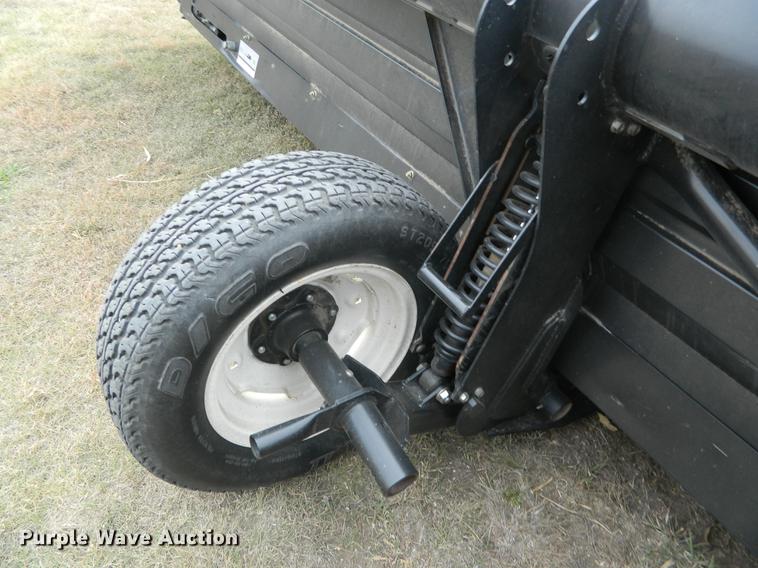 image for item DB1164 2013 Case IH 216240M102BK draper head