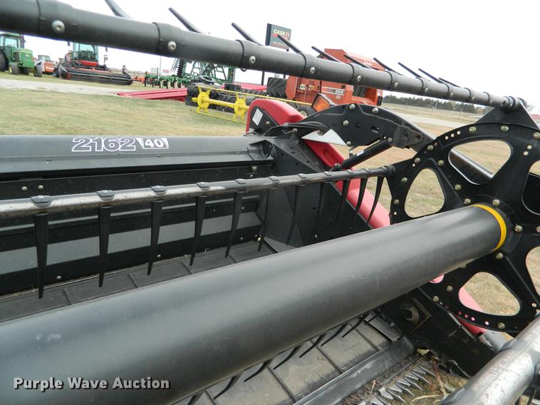 image for item DB1164 2013 Case IH 216240M102BK draper head