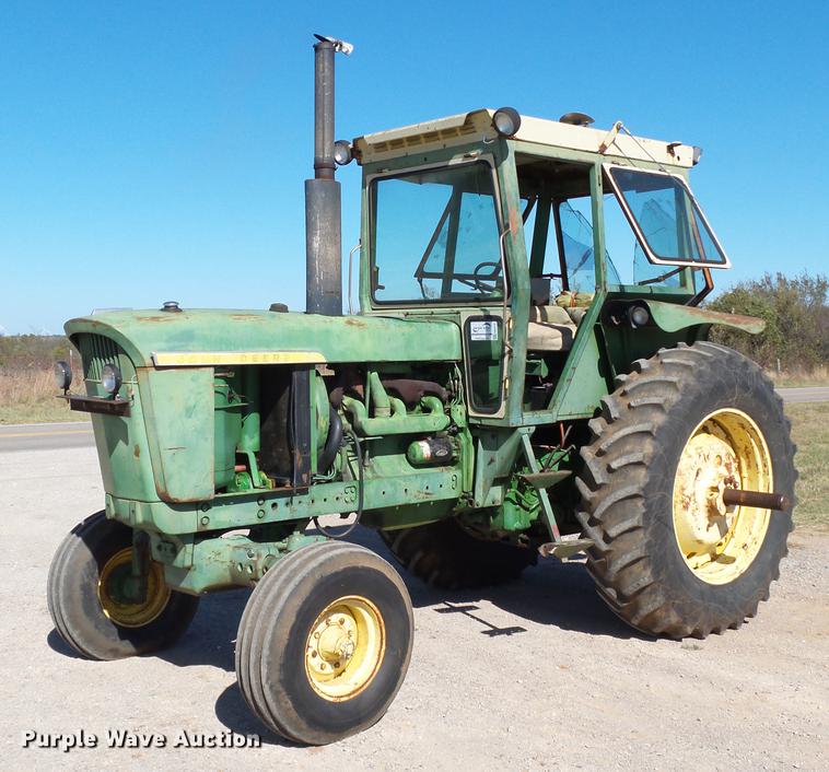 image for item DB4213 1969 John Deere 4520 tractor