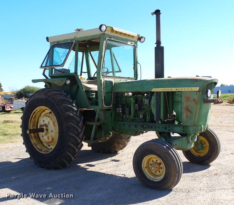 image for item DB4213 1969 John Deere 4520 tractor