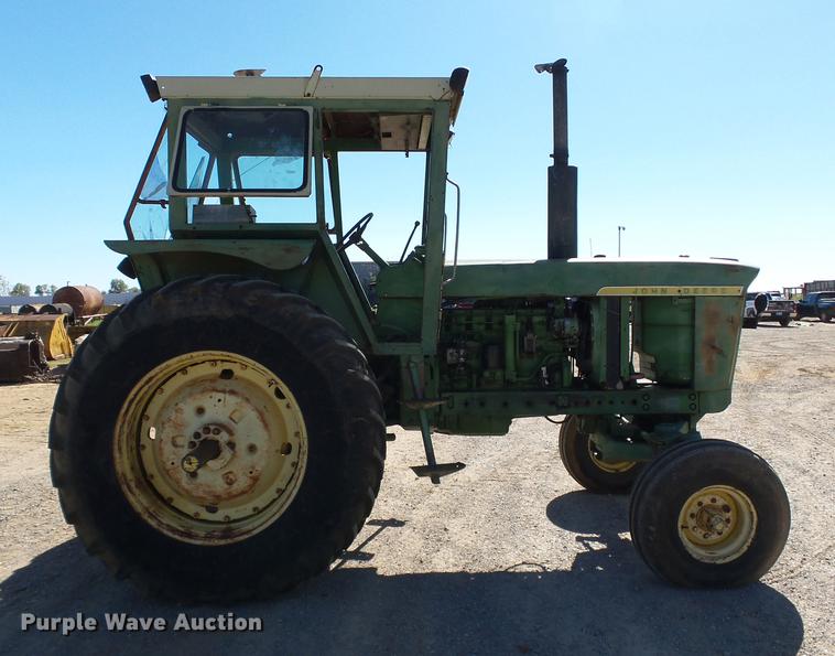 image for item DB4213 1969 John Deere 4520 tractor
