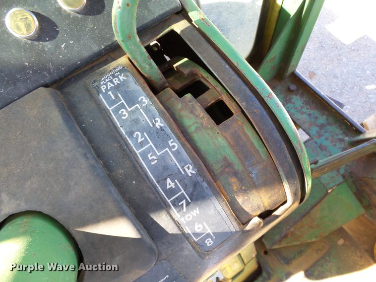 image for item DB4213 1969 John Deere 4520 tractor