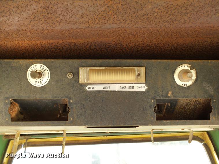 image for item DB4213 1969 John Deere 4520 tractor