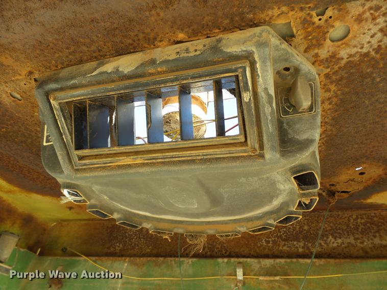 image for item DB4213 1969 John Deere 4520 tractor