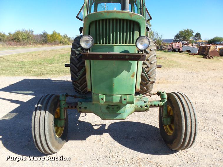 image for item DB4213 1969 John Deere 4520 tractor