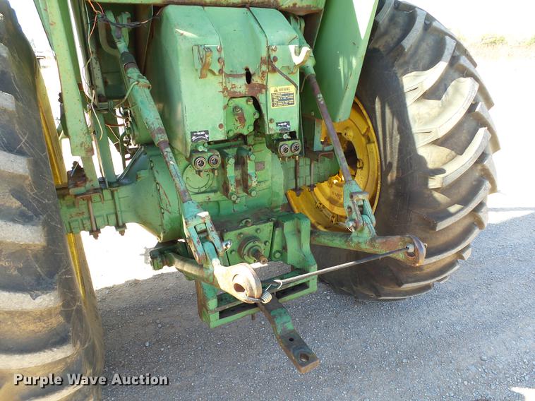 image for item DB4213 1969 John Deere 4520 tractor