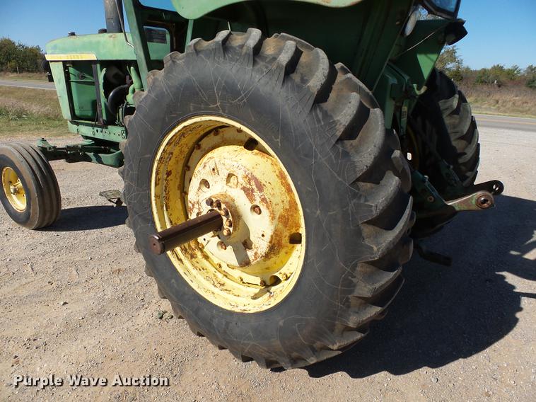 image for item DB4213 1969 John Deere 4520 tractor