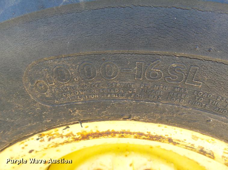 image for item DB4213 1969 John Deere 4520 tractor