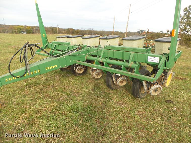 image for item DB7355 John Deere 7000 planter