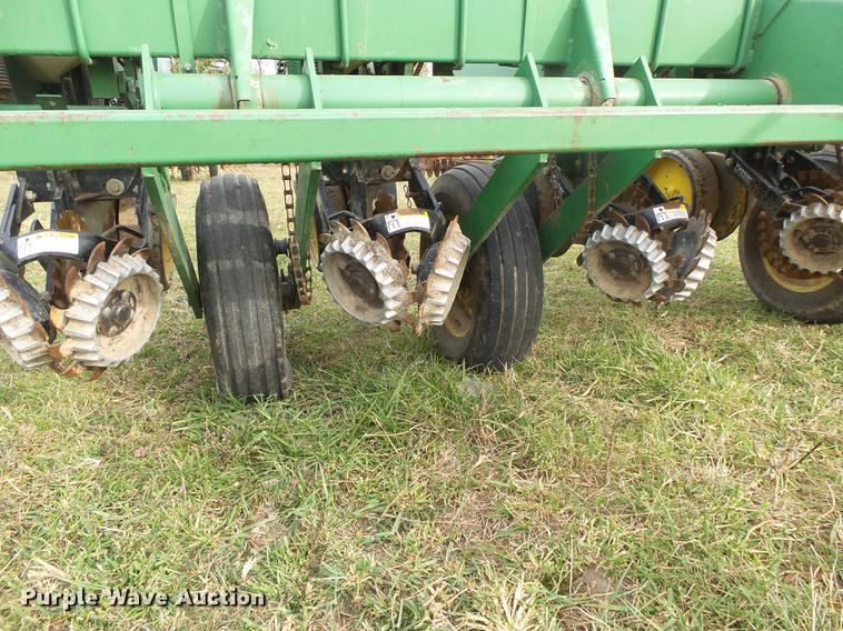 image for item DB7355 John Deere 7000 planter