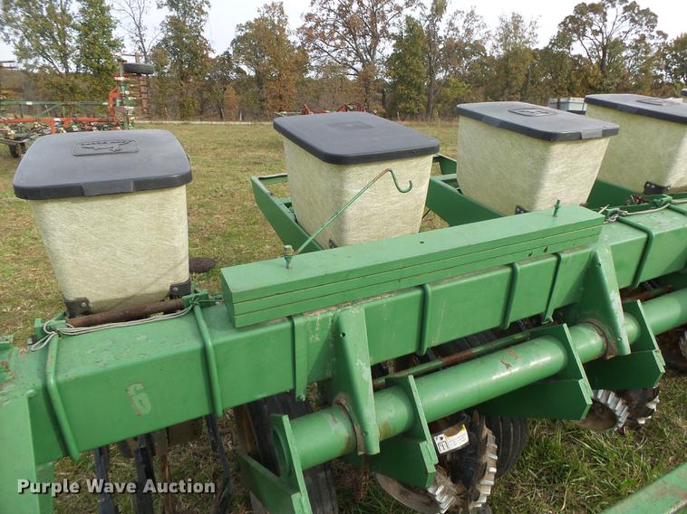 image for item DB7355 John Deere 7000 planter