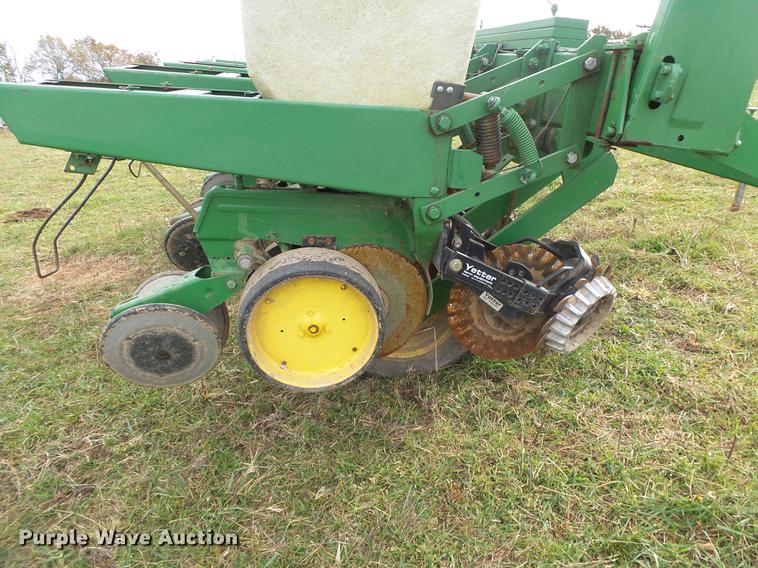 image for item DB7355 John Deere 7000 planter