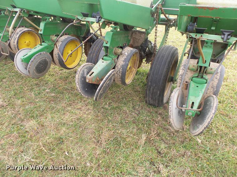 image for item DB7355 John Deere 7000 planter