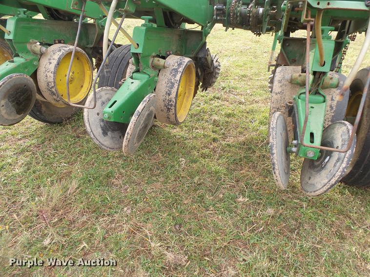 image for item DB7355 John Deere 7000 planter