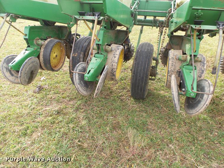 image for item DB7355 John Deere 7000 planter