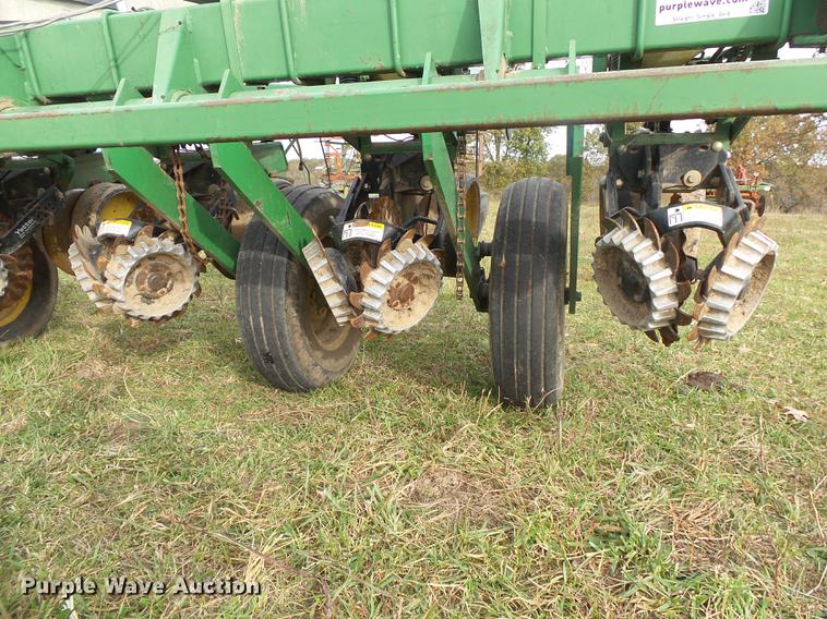 image for item DB7355 John Deere 7000 planter