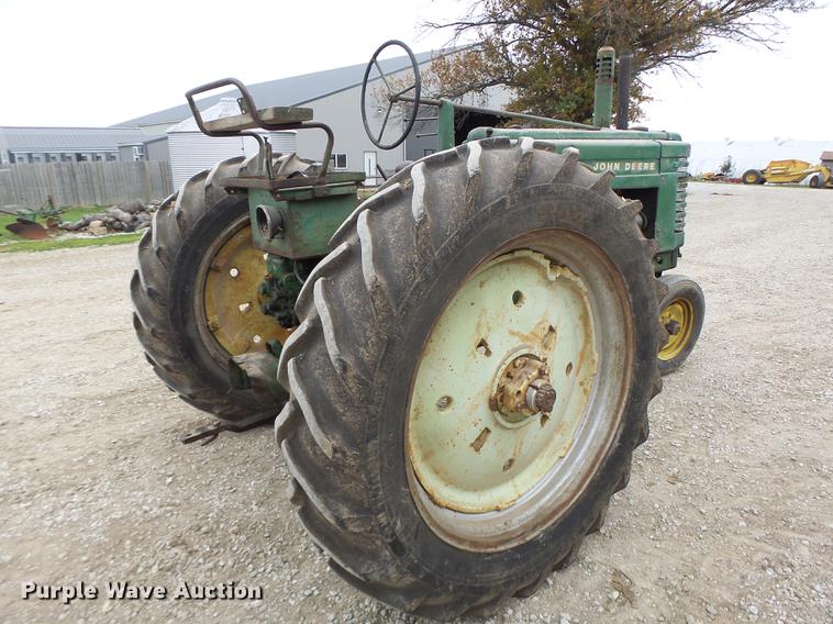 image for item DB9927 John Deere A tractor