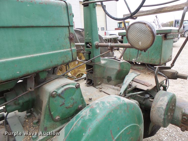 image for item DB9927 John Deere A tractor