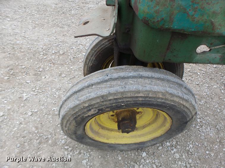 image for item DB9927 John Deere A tractor