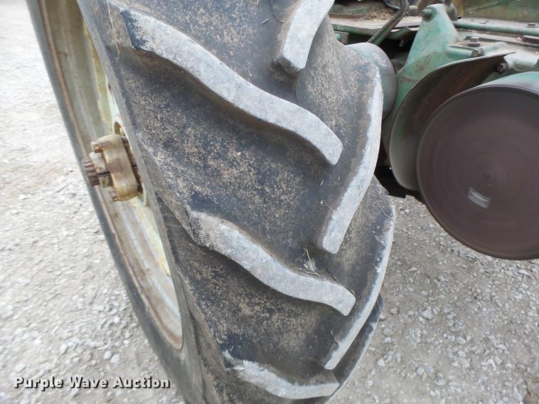 image for item DB9927 John Deere A tractor