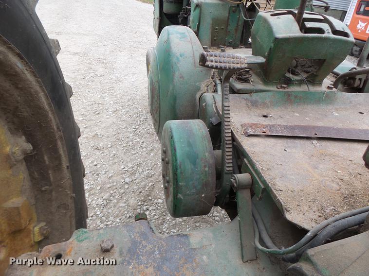 image for item DB9927 John Deere A tractor