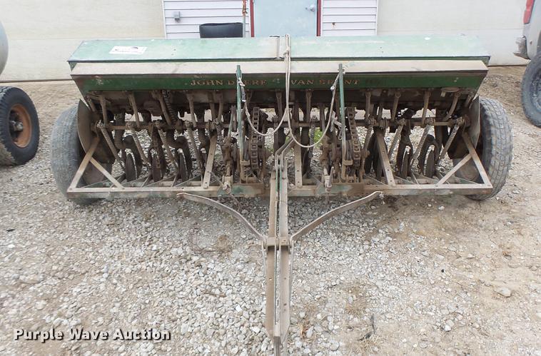 image for item DB9929 John Deere grain drill