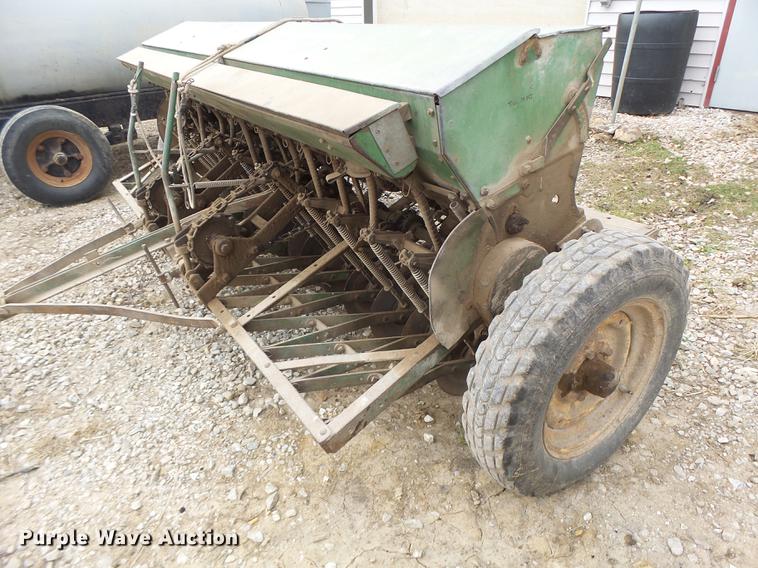 image for item DB9929 John Deere grain drill