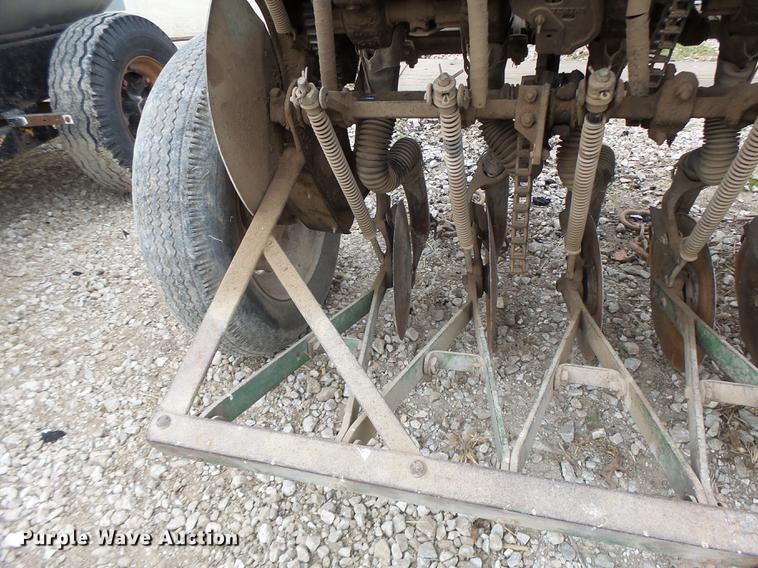 image for item DB9929 John Deere grain drill