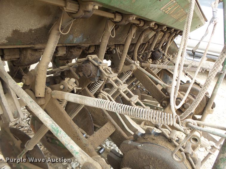 image for item DB9929 John Deere grain drill