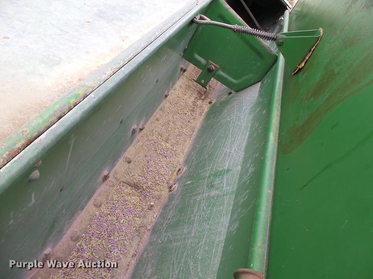image for item DB9929 John Deere grain drill